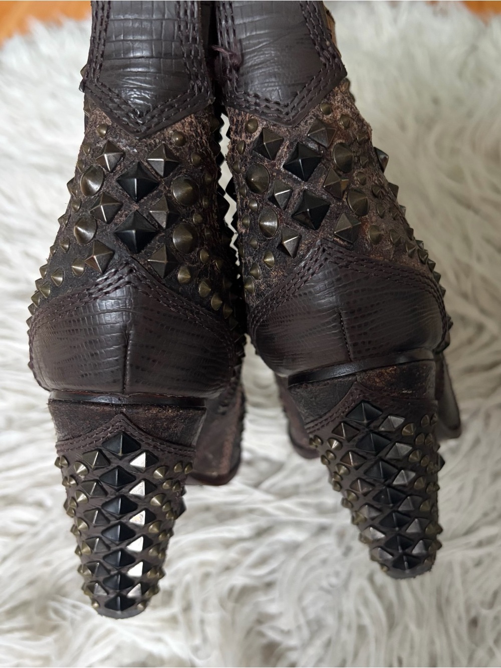 Frye Remy Deco Studded Leather Western Brown Heeled Ankle Booties Boots EUC 6.5 - Picture 5 of 11